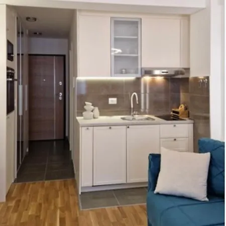 아파트 Plava Laguna -crnjanski *