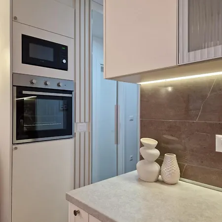 Plava Laguna -crnjanski