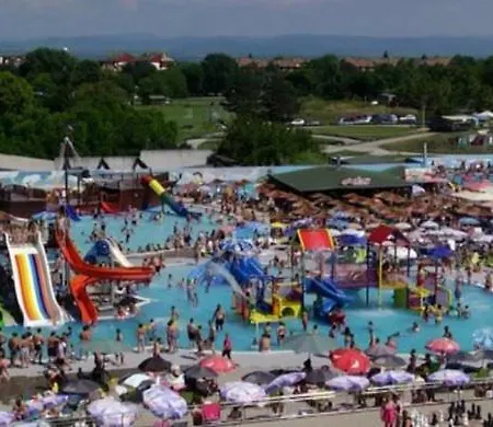 Plava Laguna -crnjanski 아파트