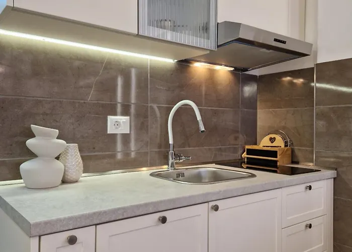 Plava Laguna -crnjanski